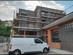Ristrutturazione di facciata con ponteggi – lavori Edil Driza