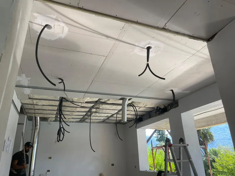 Controsoffitto in cartongesso con predisposizioni elettriche – lavori Edil Driza